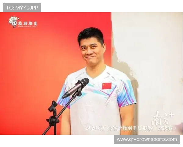 傅海峰比赛间隙买豪车，教练都懵了他这是在打羽毛球还是在抢拍卖会？