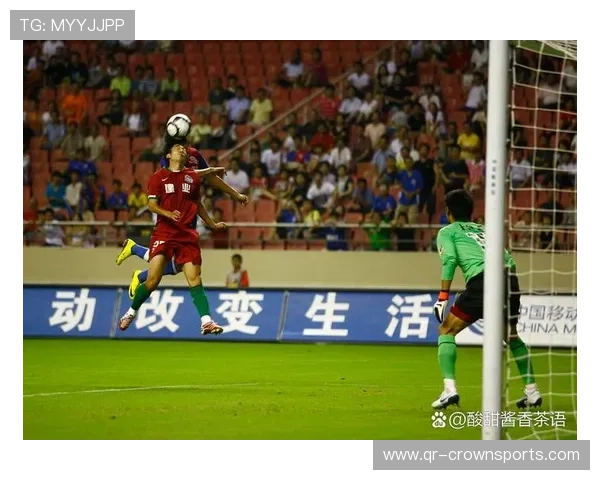 受伤倒地中断足球比赛，这些规则细节你必须知道