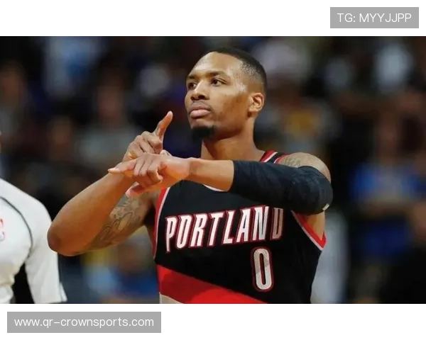 利拉德休赛期还在凌晨四点练投篮，这人是不是不用睡觉啊？