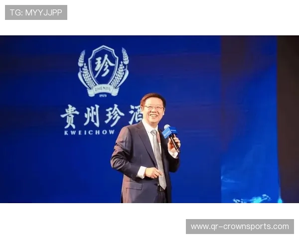 吴向东穿西装像去参加派对，转身投篮又像街头大佬，日常反差太炸了你说呢？