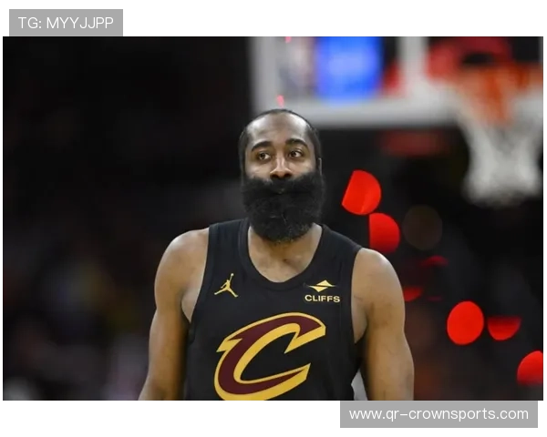 哈登突破制造罚球超越库里，提升关键时刻得分效率