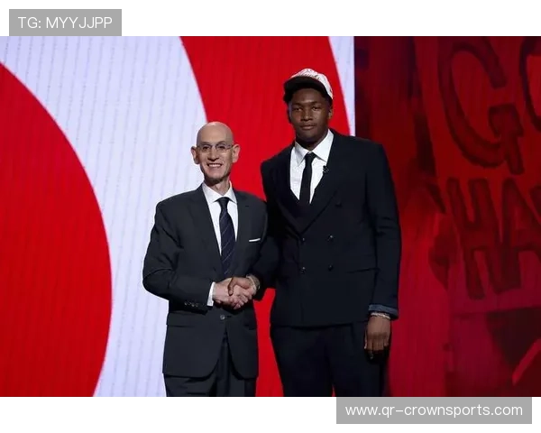 乔·杜马斯挡拆制造错位效率提升明显拉开球队进攻空间