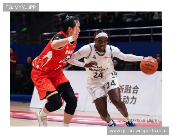 篮球裁判如何掌握不同违例与犯规的判罚优先级规则？